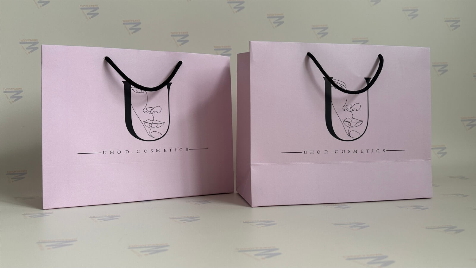 Пакеты со шнурками розовые печать логотипа чёрным цветом фото 23